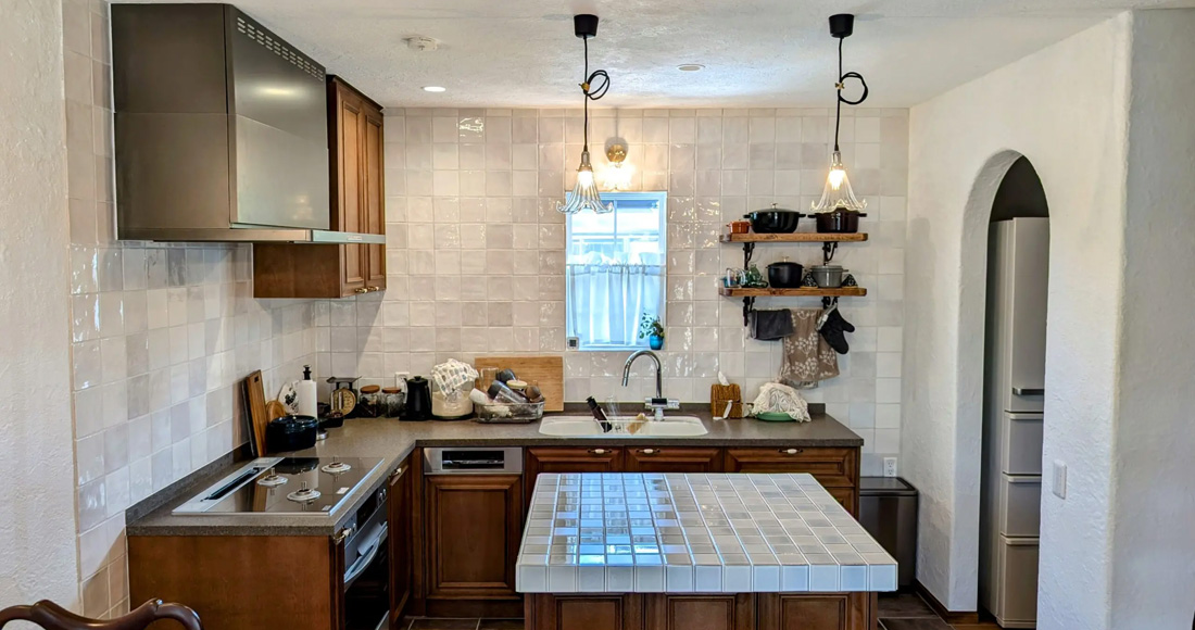 BOSCH（ボッシュ）社製ビルトイン食洗機のある手造りキッチン